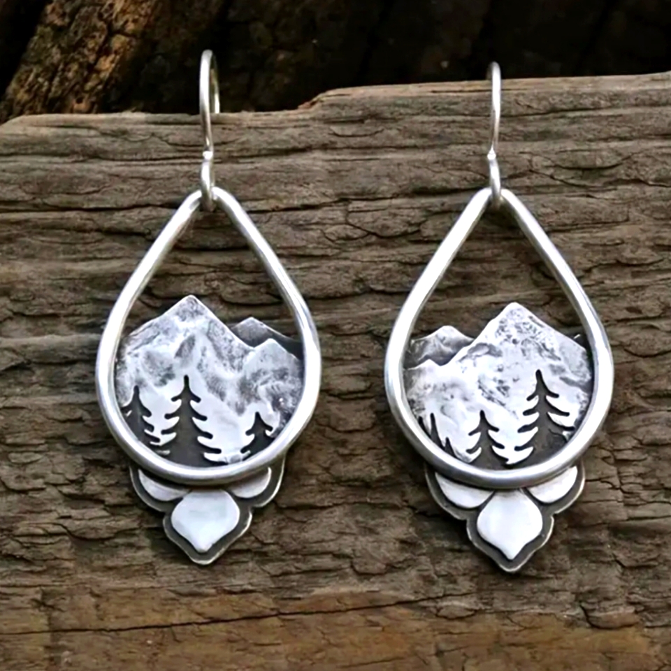 Mountain Pattern Simple Earrings